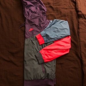 Nike Windbreaker Multi Color🔴🔵🟣🟢